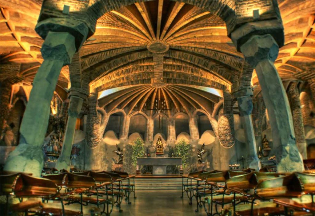 Montserrat & Gaudi's Krypta