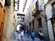 Die Altstadt von Barcelona: das Barri Gòtic Viertel