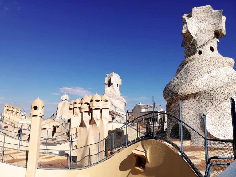 Casa Mila in Barcelona besichtigen: Übersicht &amp; Infos | Hallo Barcelona