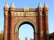Der Arc de Triomf in Barcelona: Anfahrt, Infos und Hinweise